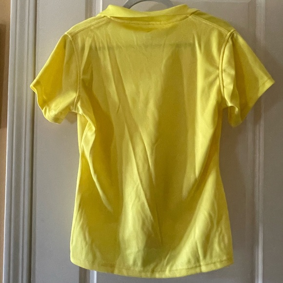 Wegmans Women’s Uniform Shirt - Picture 3 of 4